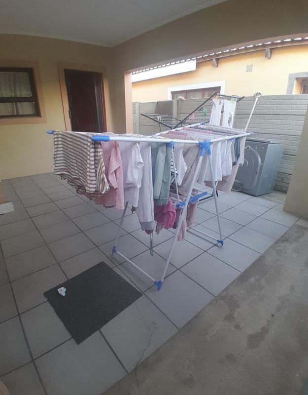 3 Bedroom Property for Sale in Zwelihle Western Cape